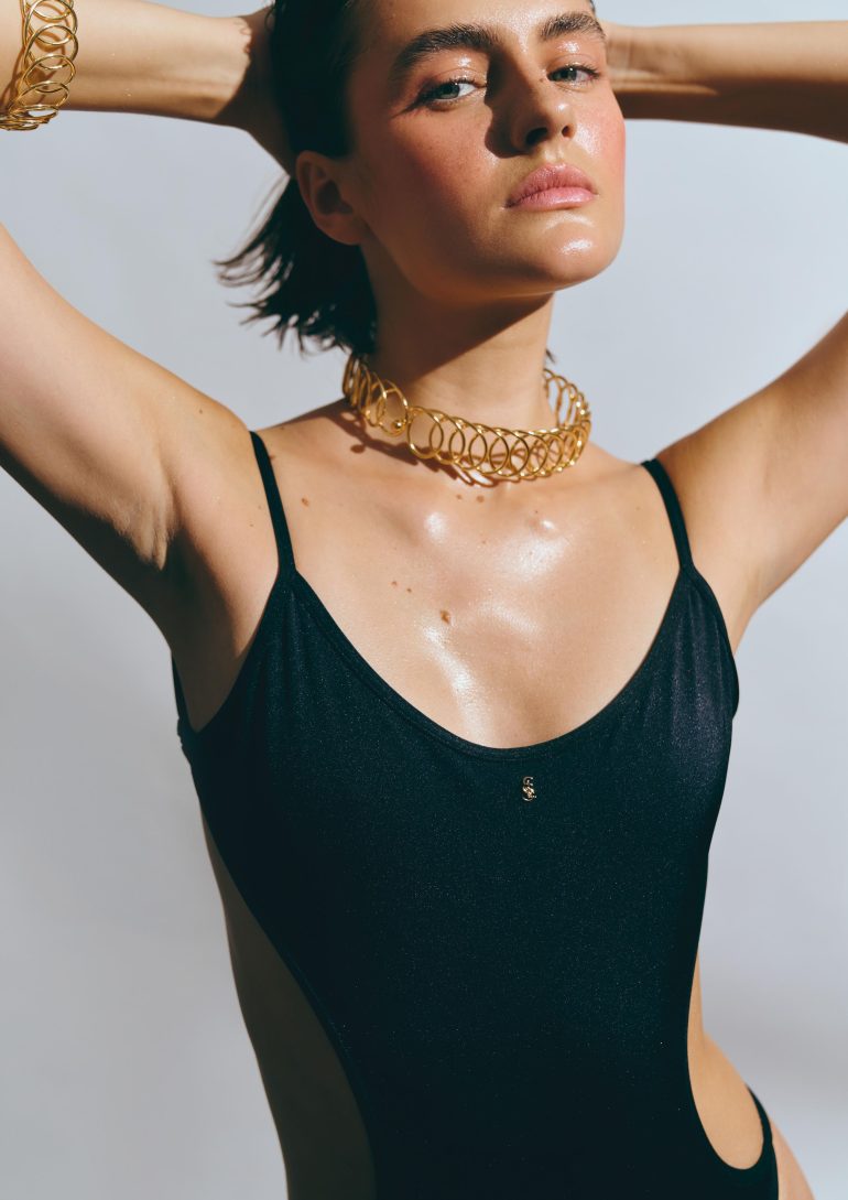 Victoria Vedi book photo
