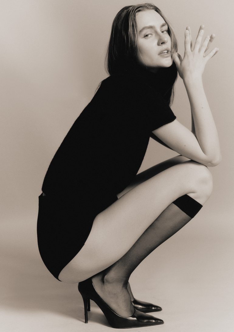 Victoria Vedi book photo