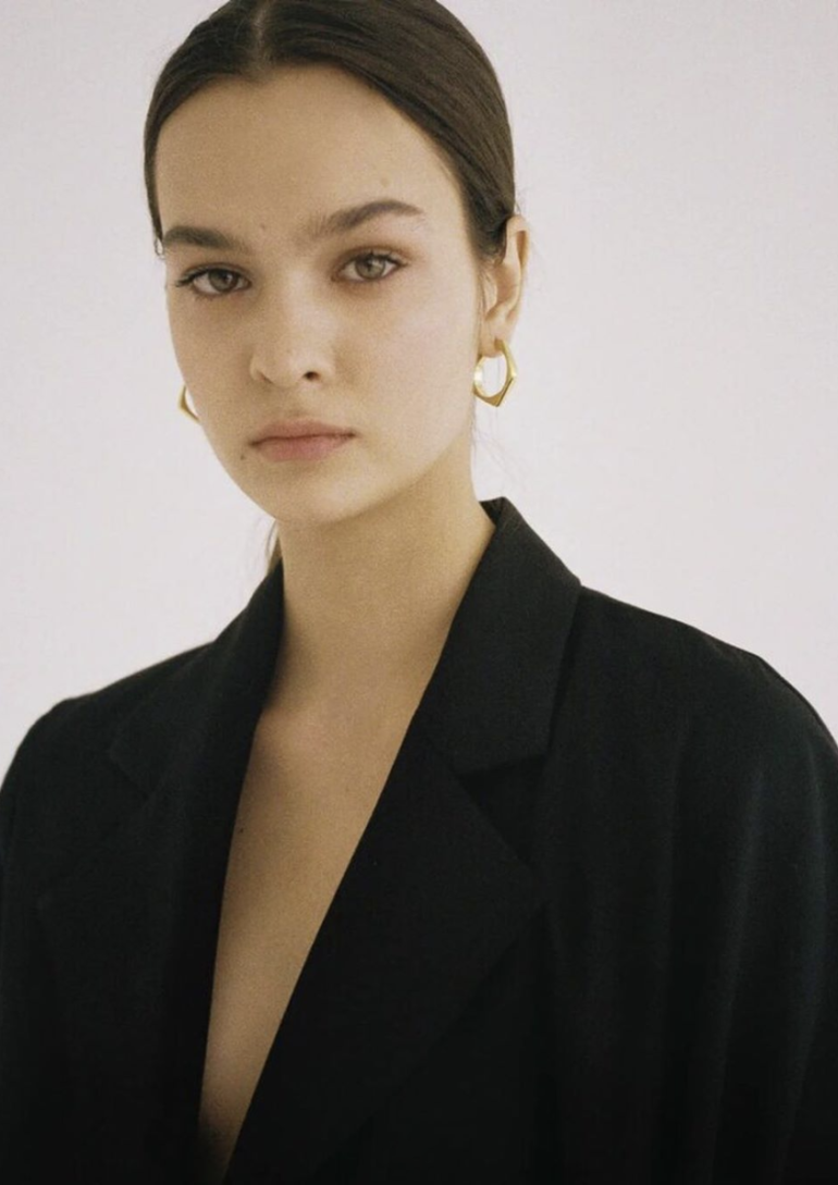 Angelina V book photo