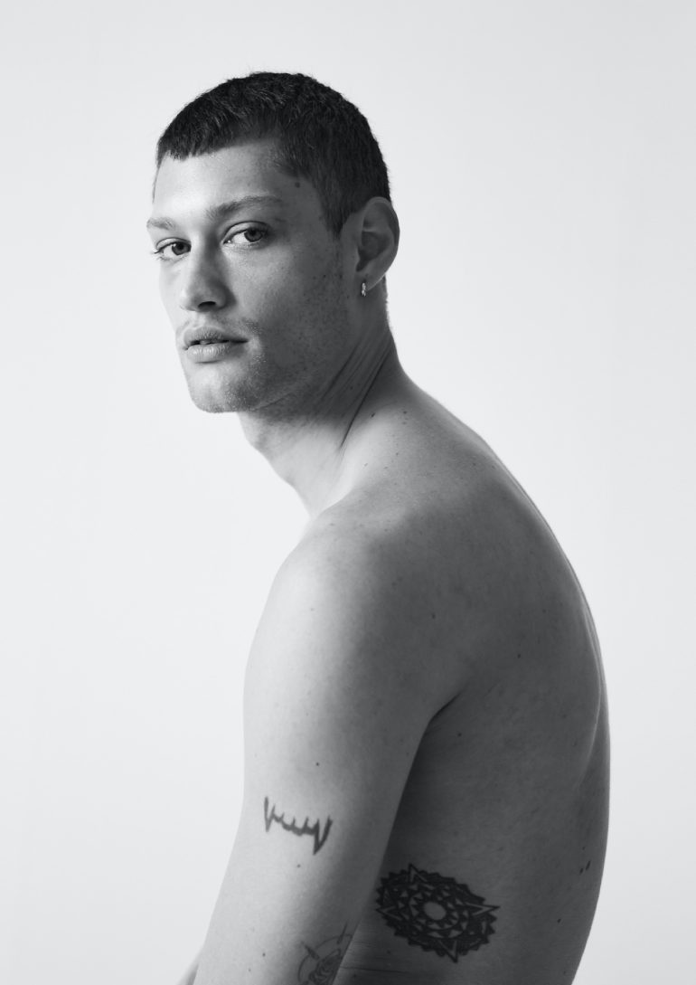 Iago Santibanez book photo
