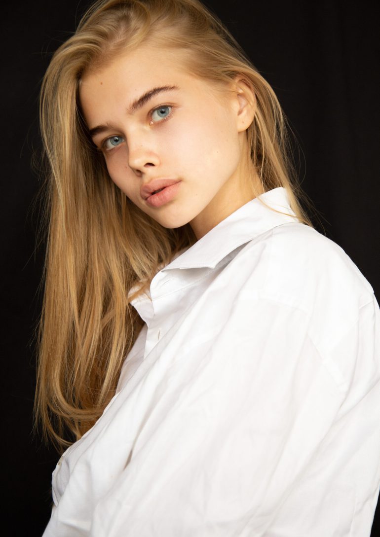 Anna Zolotukhina book photo