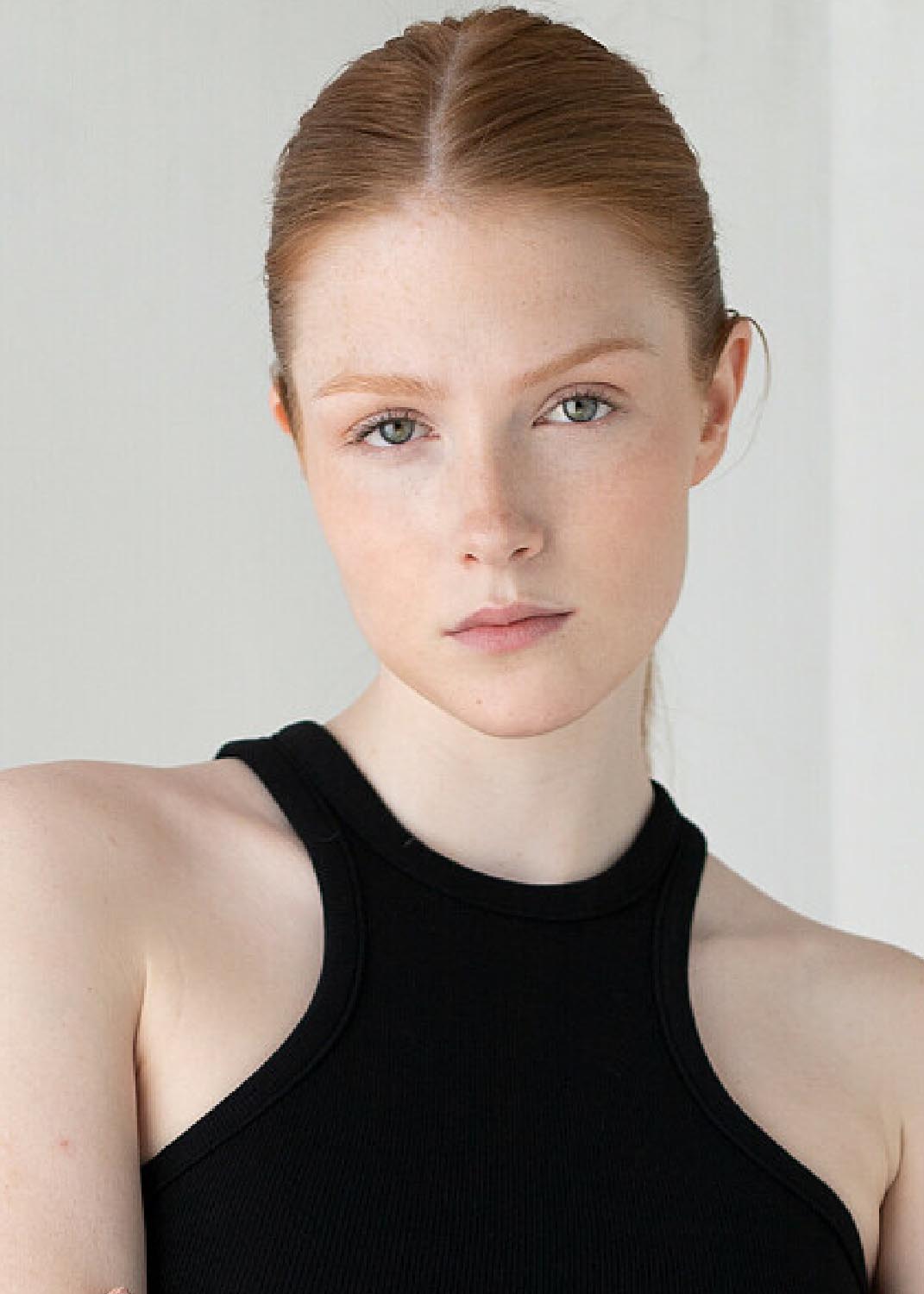 Lucia Pons profile