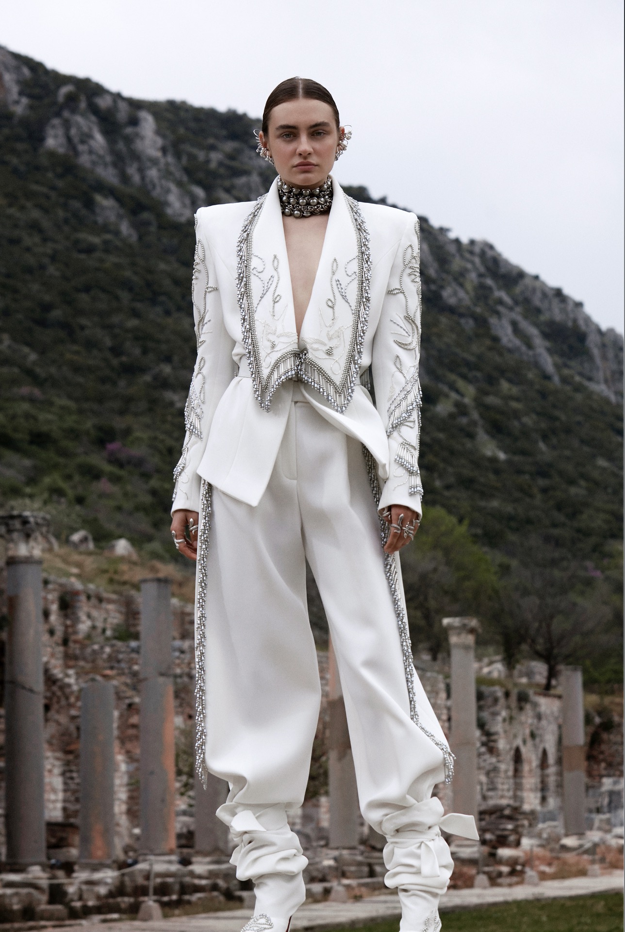 Victoria Vedi & Paulina Kube for Zeynep Tosun news photo