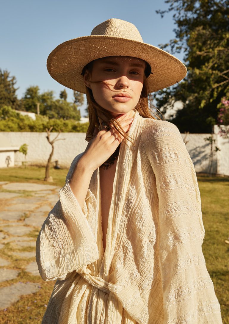 Yana Polo book photo