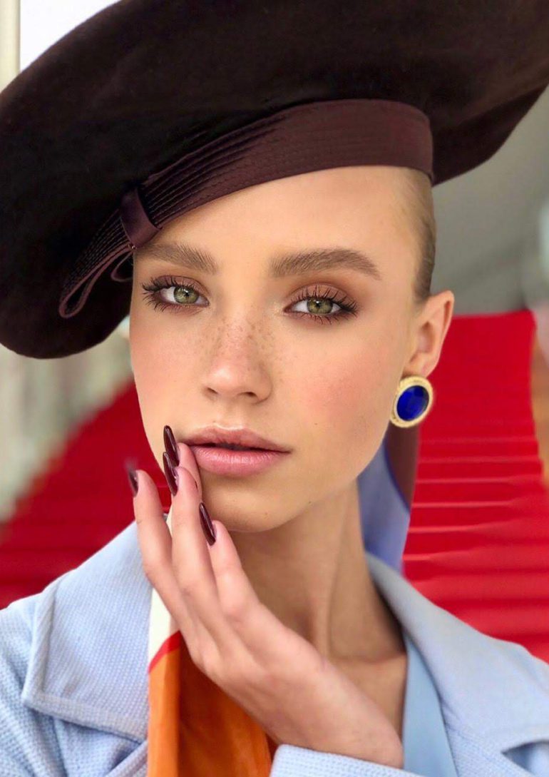 Yana Polo book photo