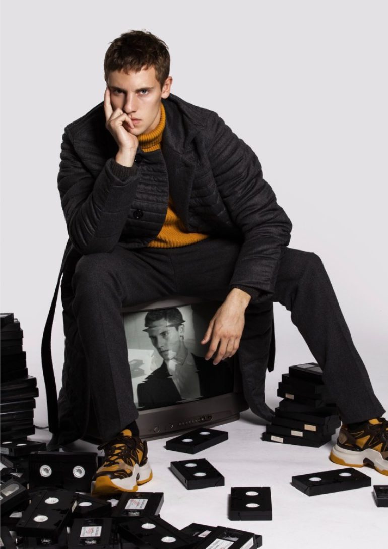 Anton Ahrens book photo