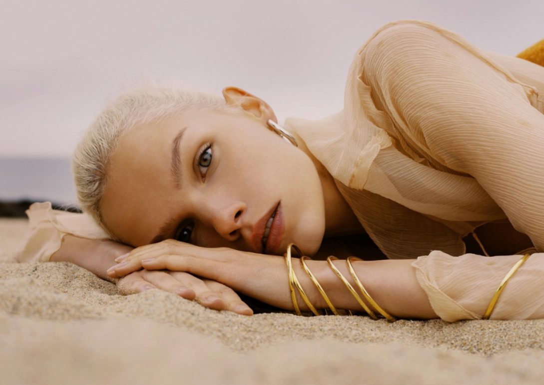 Kate Kina book photo