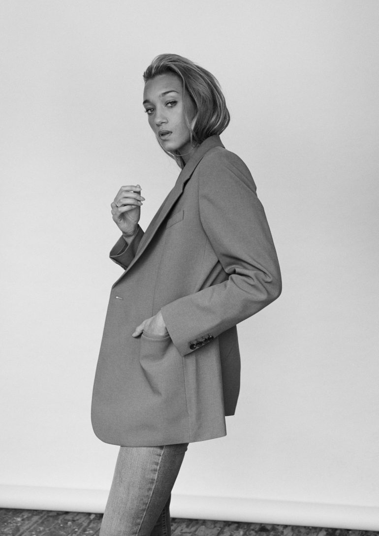 Ebony Anderberg book photo