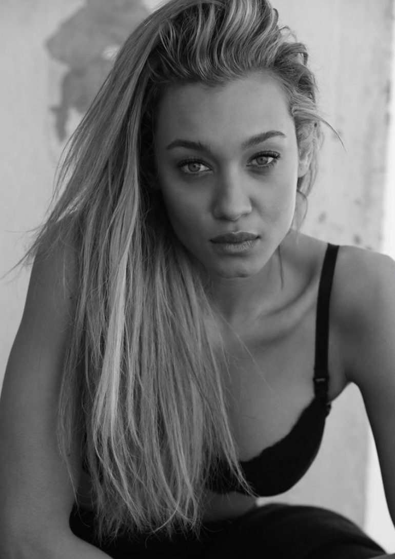 Ebony Anderberg book photo