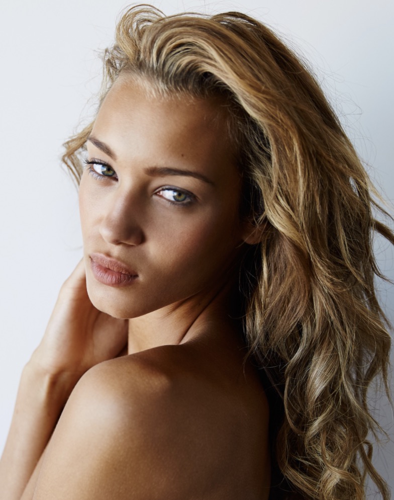 Ebony Anderberg profile