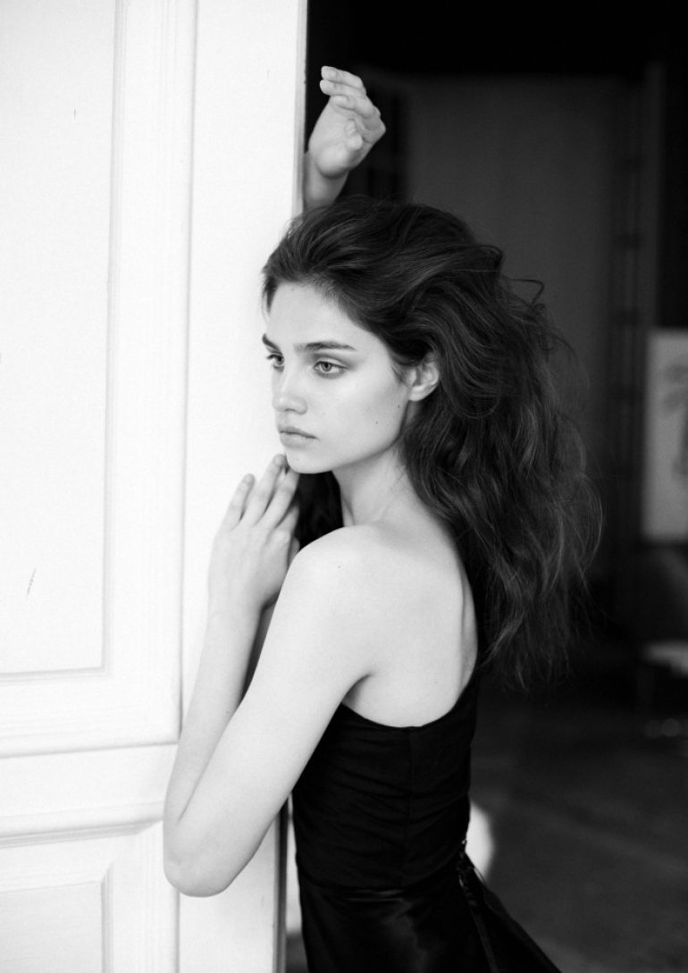 Ana Rossolovich book photo