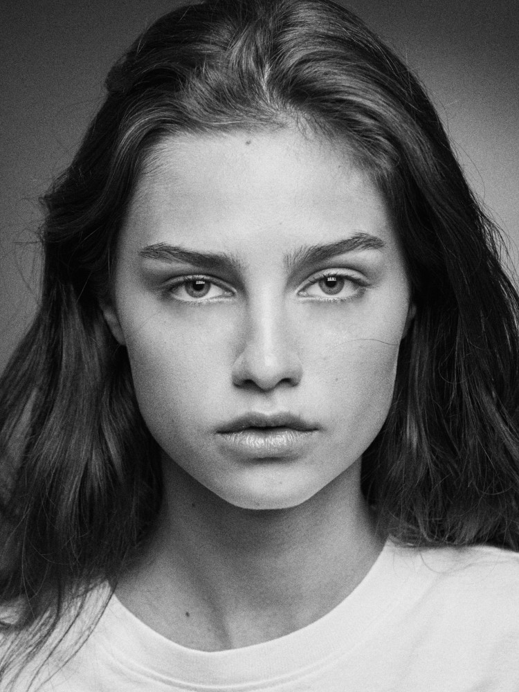 Ana Rossolovich profile