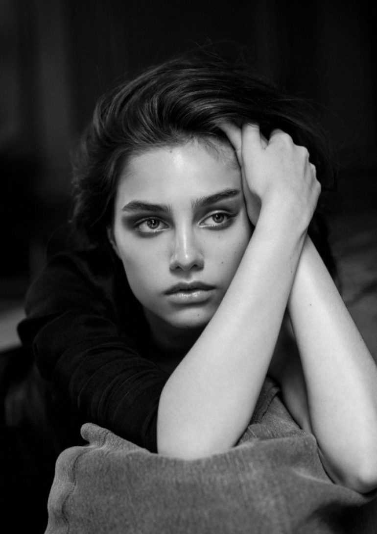 Ana Rossolovich book photo