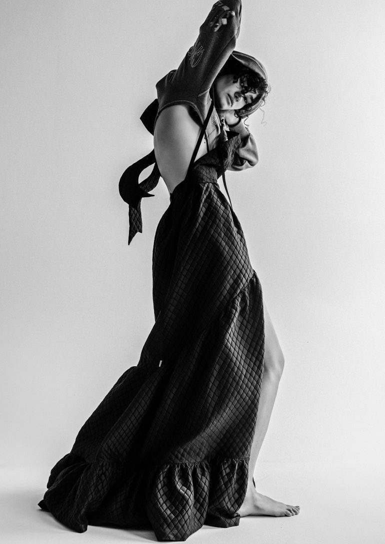 Sveta Black book photo