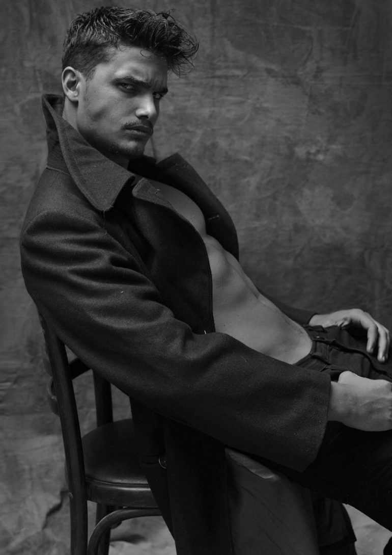 Ignacio Ferrari book photo