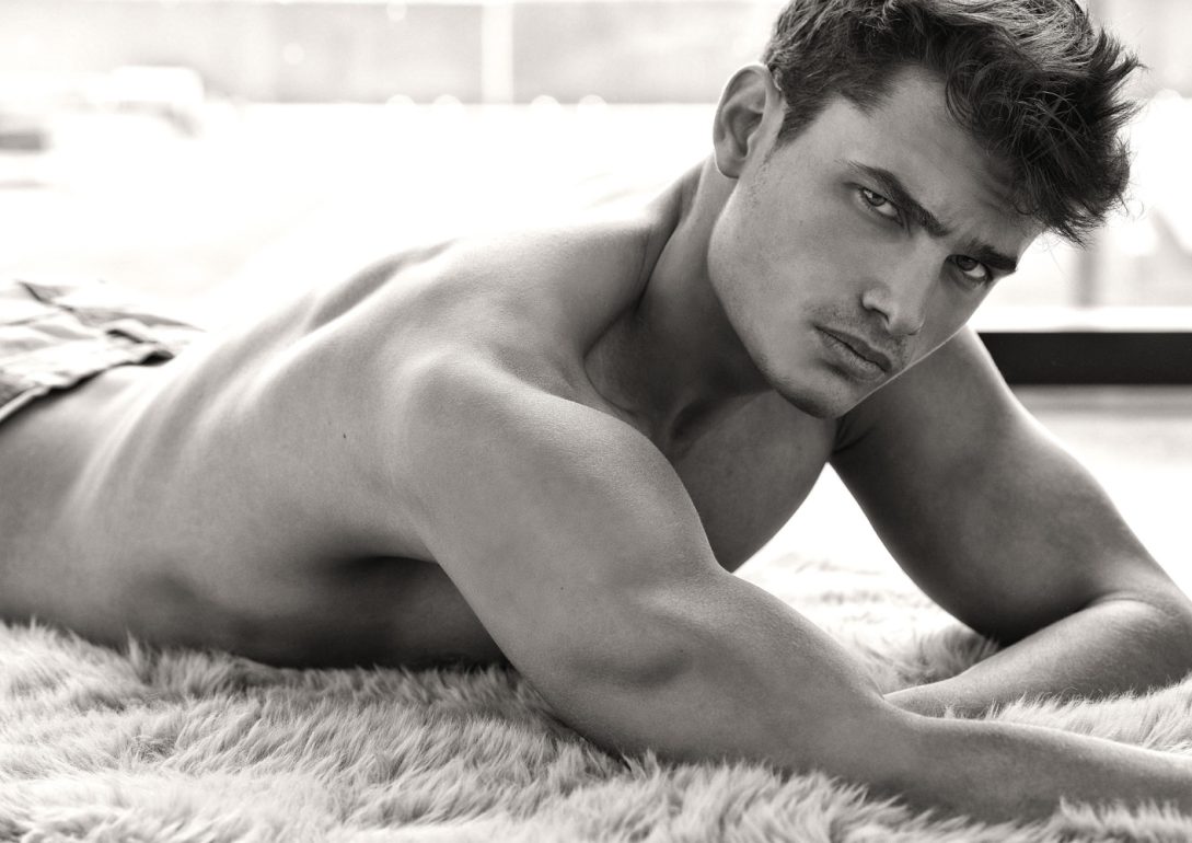 Ignacio Ferrari book photo