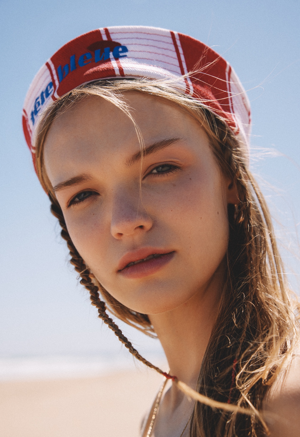 Arisha Stepanova & Nikolay Bulanov fot Tete Bleue Campaign’22 news photo