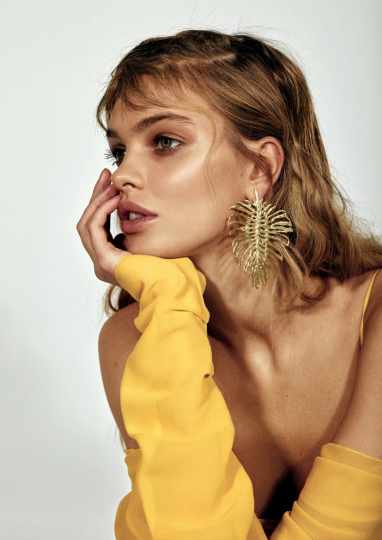 Dasha Khlystun book photo