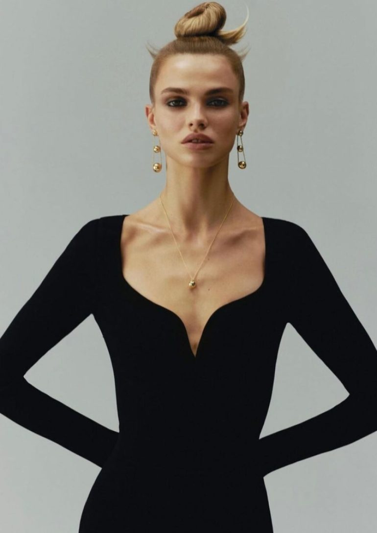 Dasha Khlystun book photo