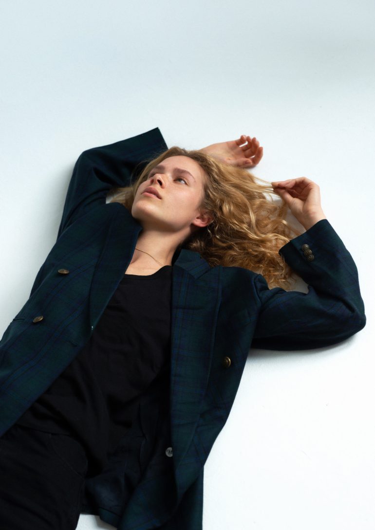 Manna Serdian book photo