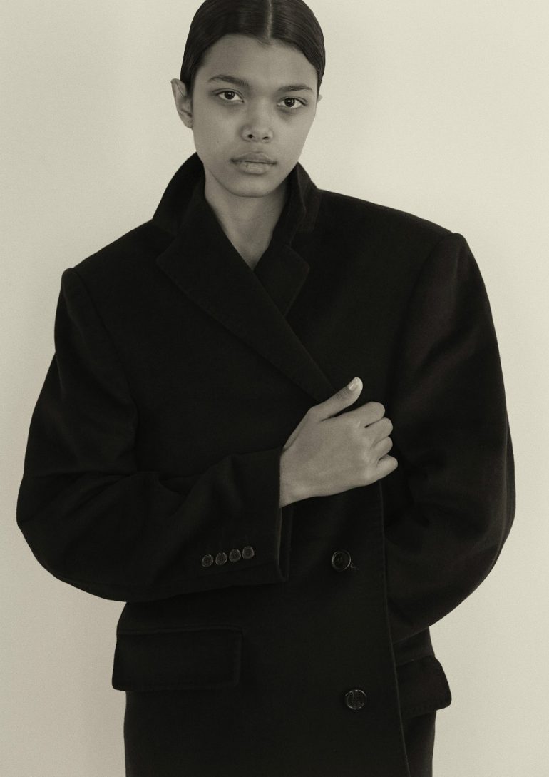 Livia Eduarda book photo