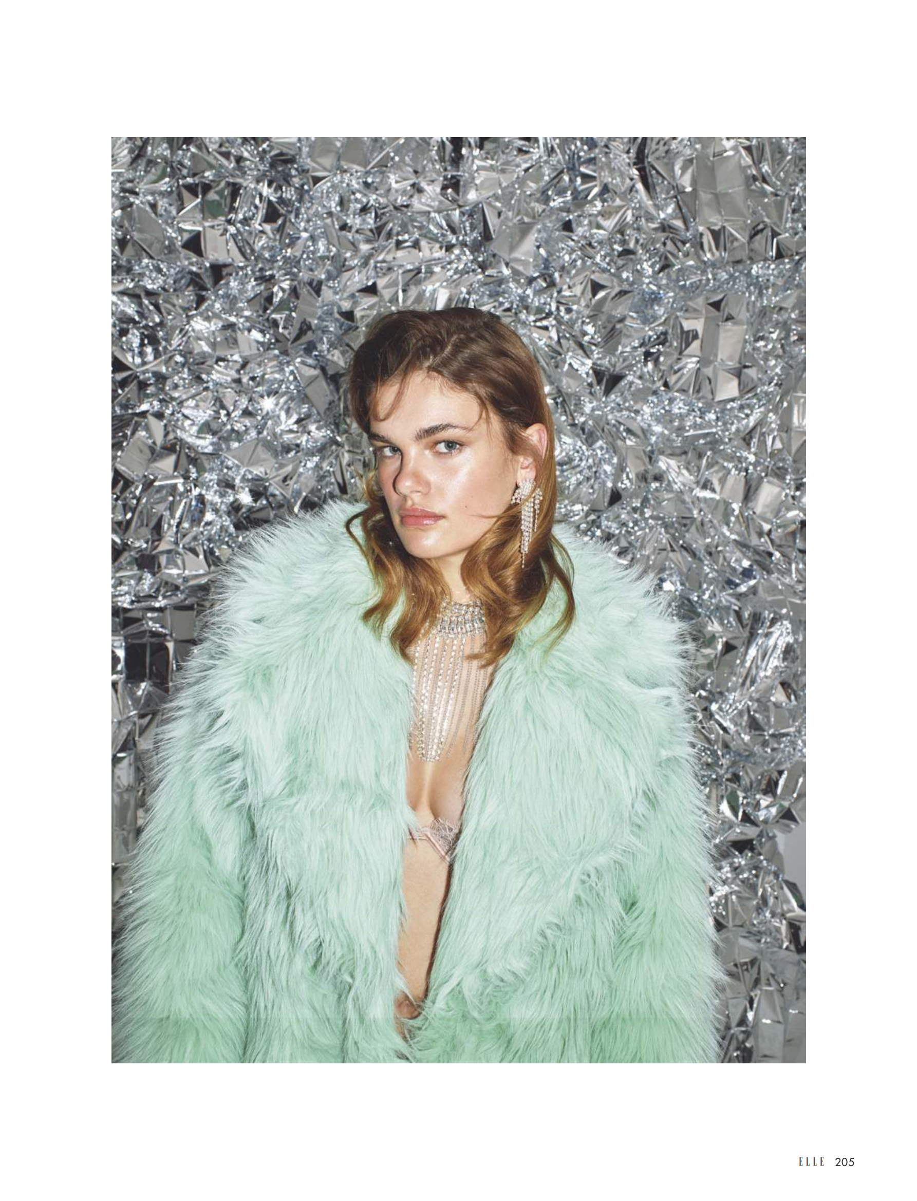 Roos Van Nieuwkerk for Elle December Issue news photo