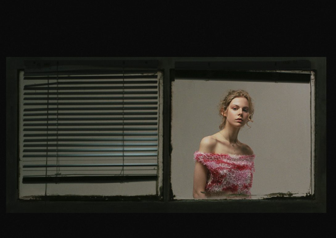 Jolie Alien book photo