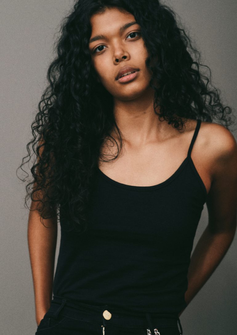 Livia Eduarda book photo