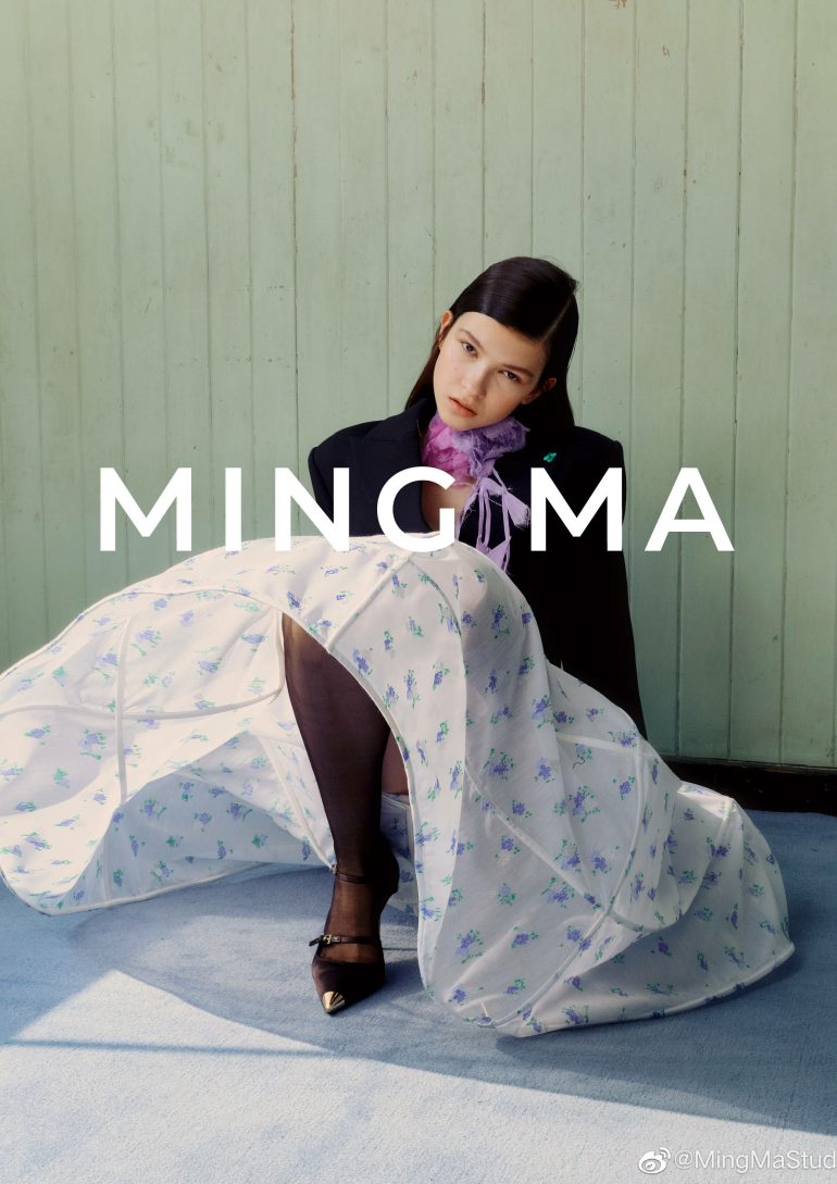 Arina Guschina book photo