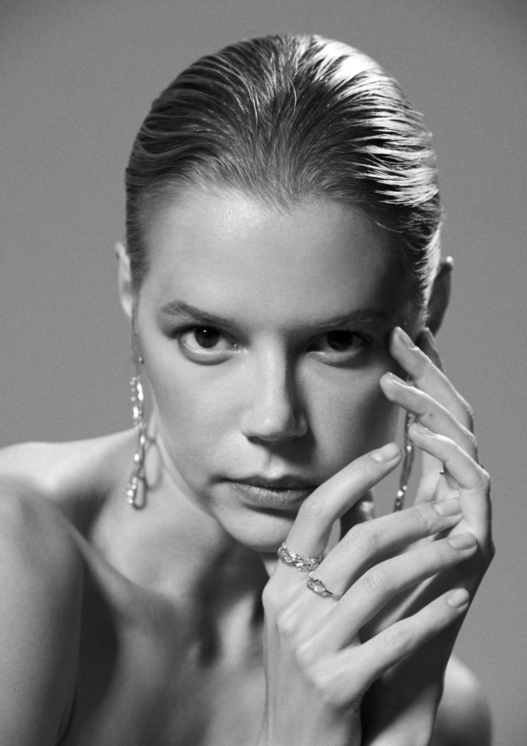 Liza Manchenko for 17:23 Magazine