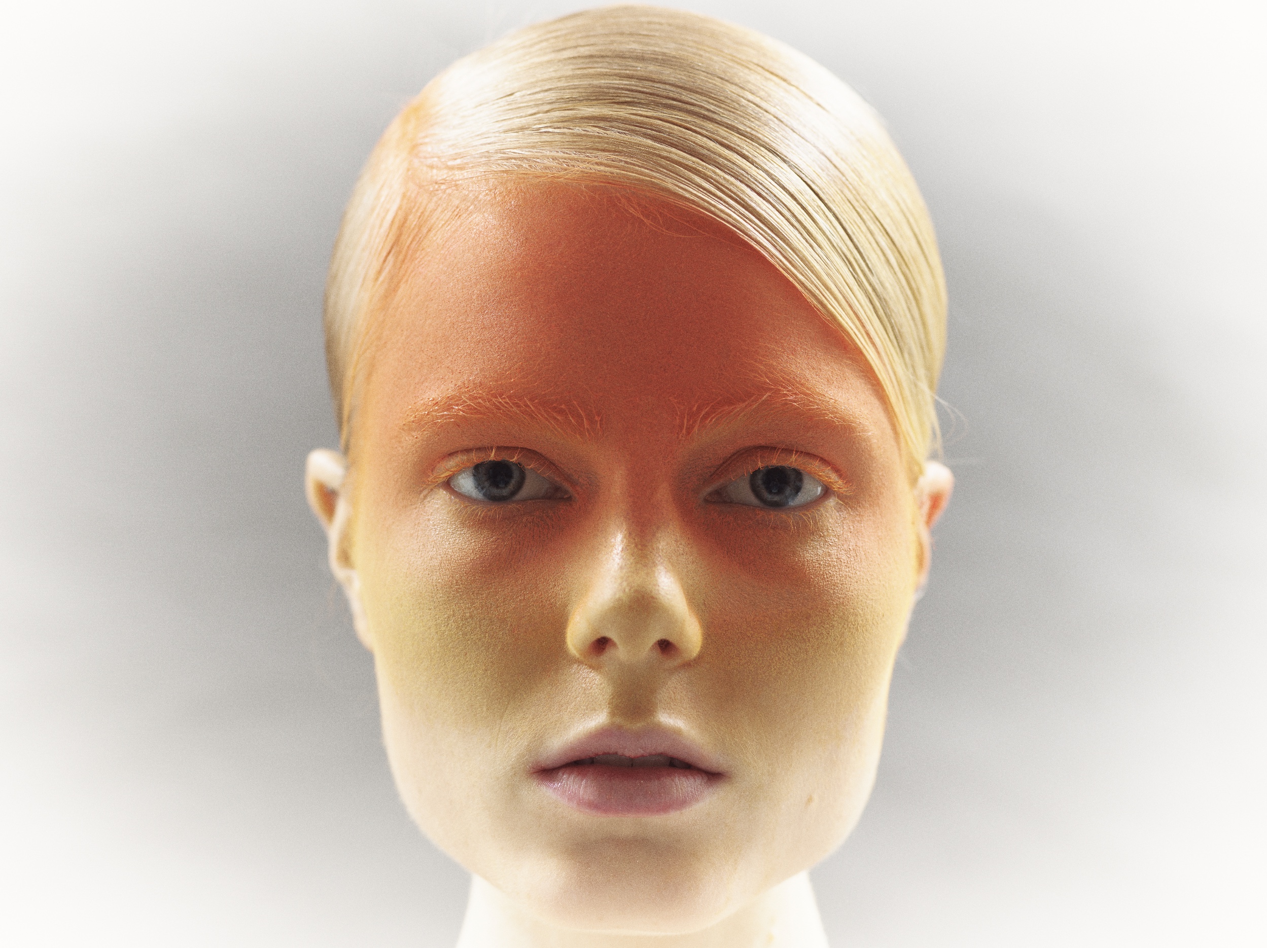 Emily Liptow for L’officiel April’23 Issue news photo