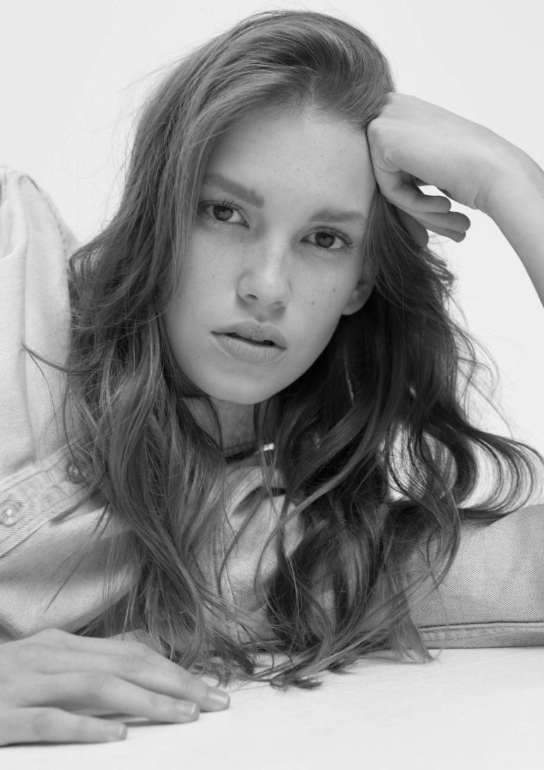 Catherine Lewis book photo