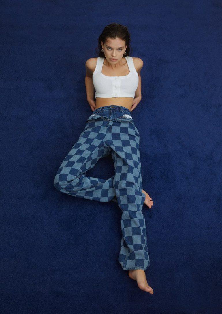 Noa Lotus book photo