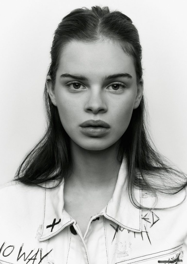 Noa Lotus book photo