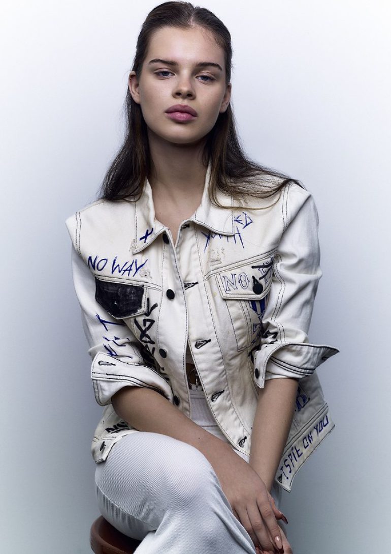 Noa Lotus book photo