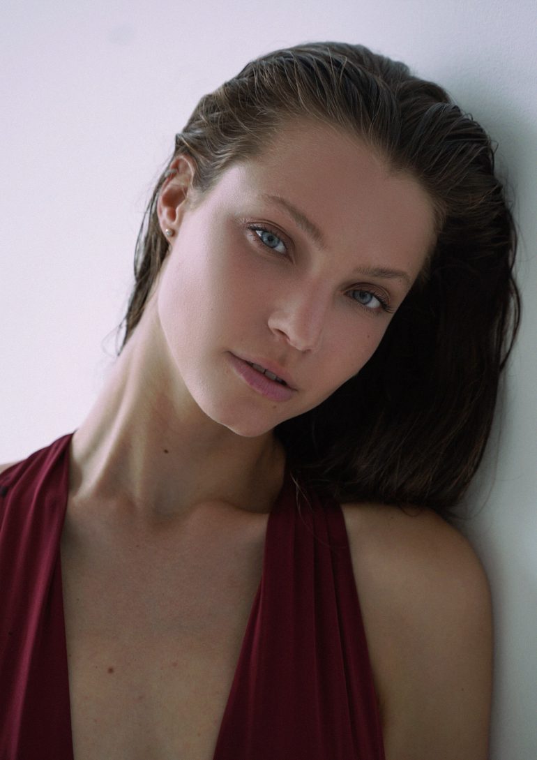 Anna Gryzlova book photo