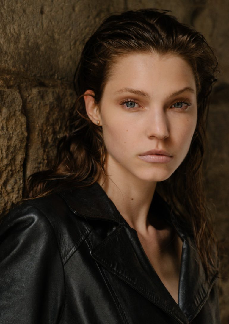 Anna Gryzlova book photo