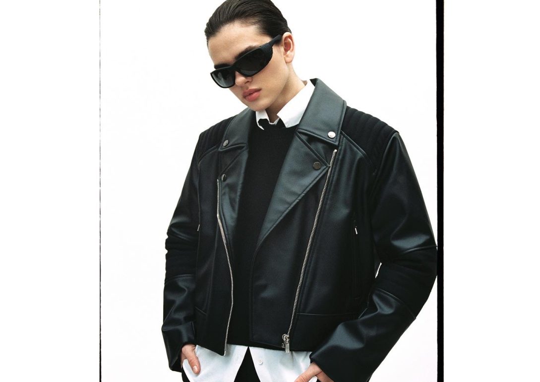 Viktoria K book photo