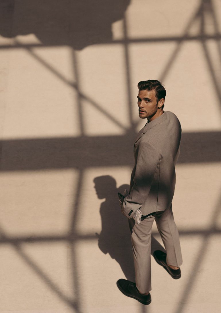 Antonio Lomar book photo