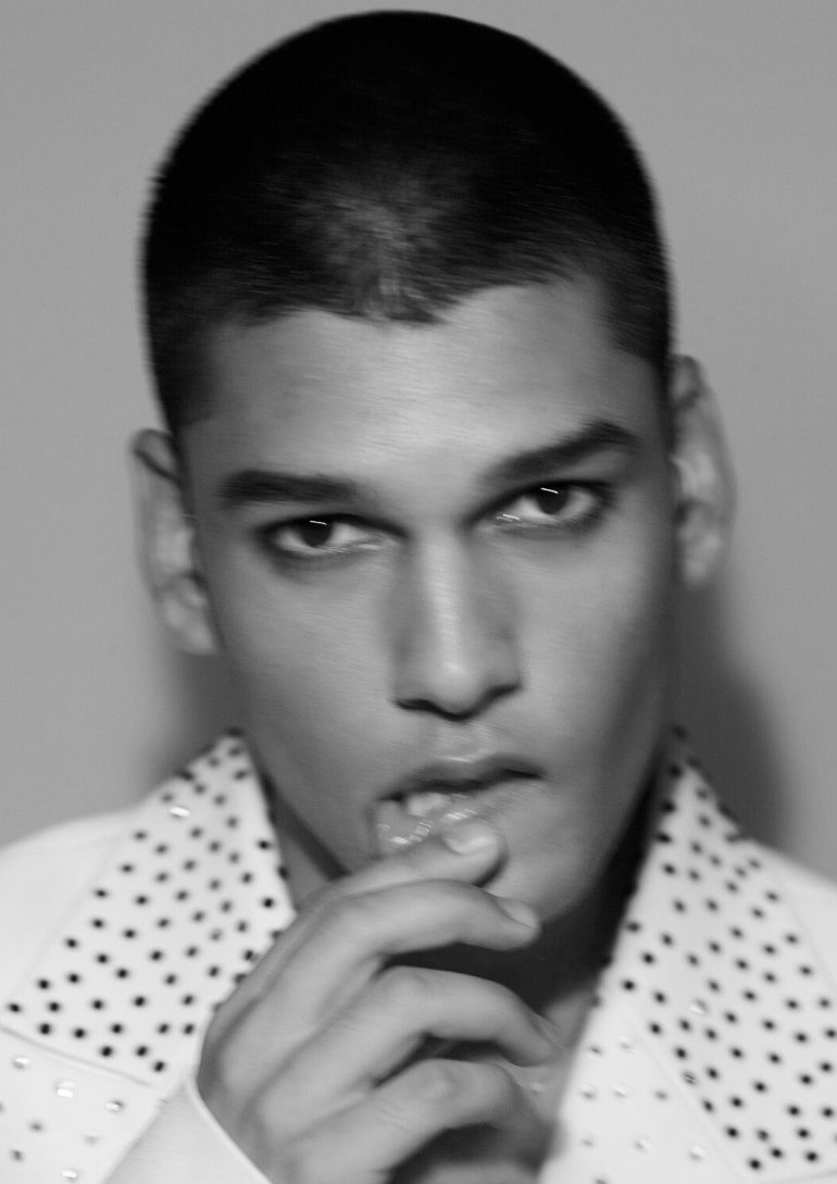 Emil Kattiya Aree book photo