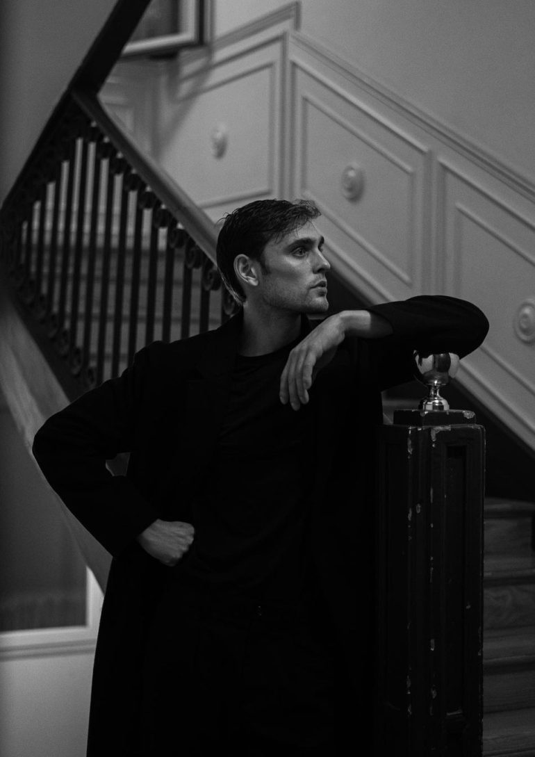 Antonio Lomar book photo