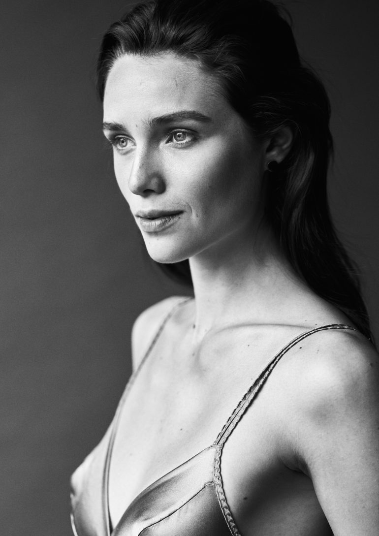 Daria Moor book photo