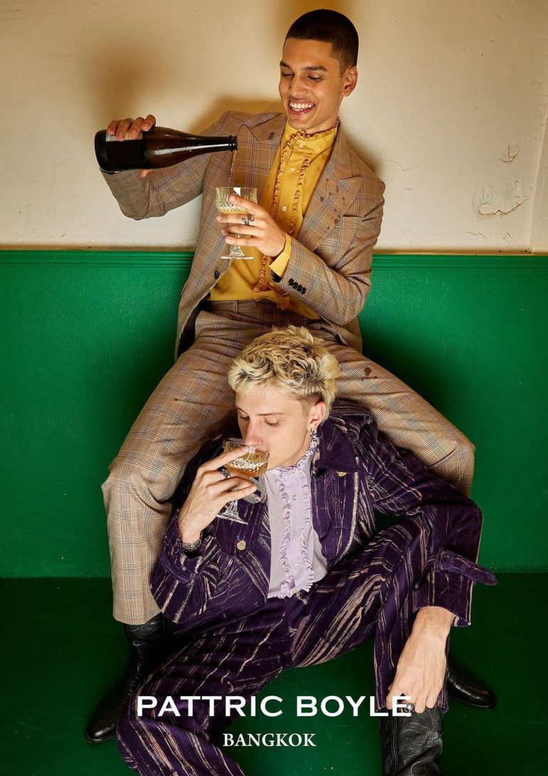 Emil Kattiya Aree book photo