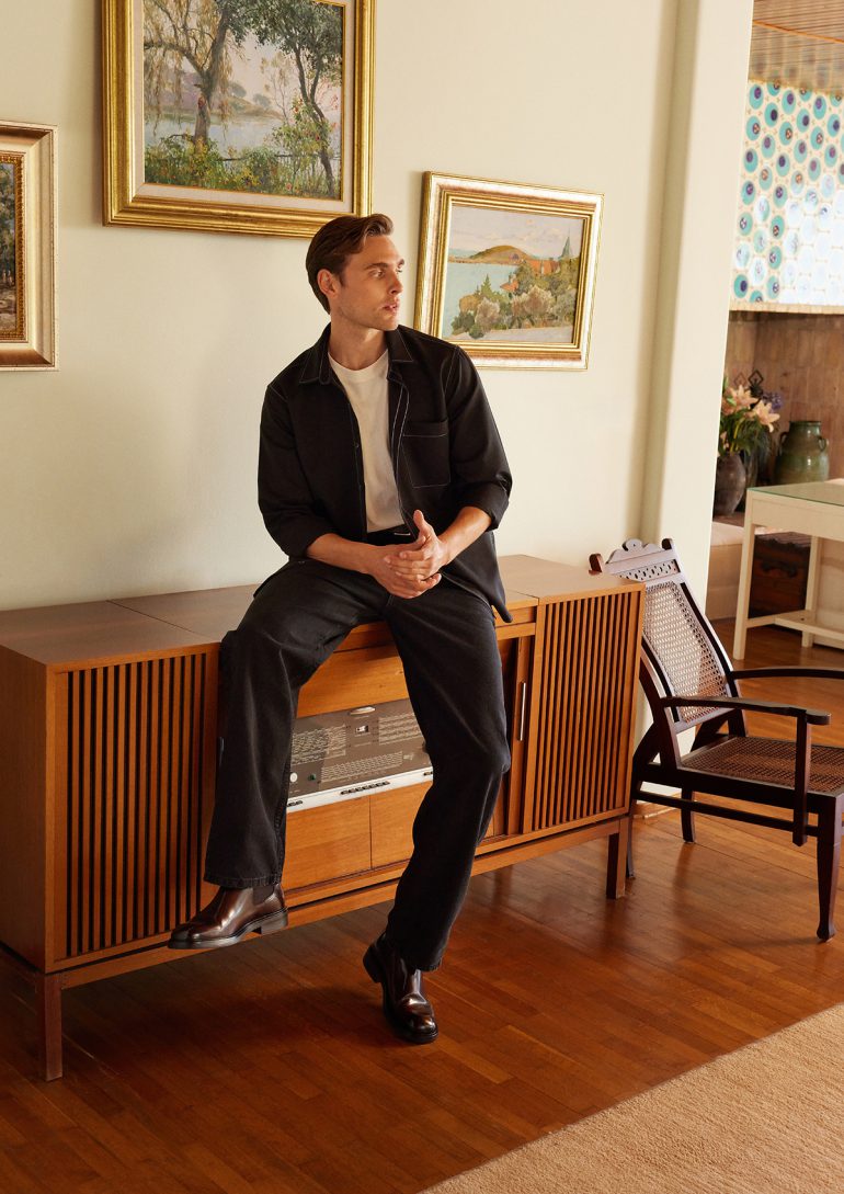 Antonio Lomar book photo