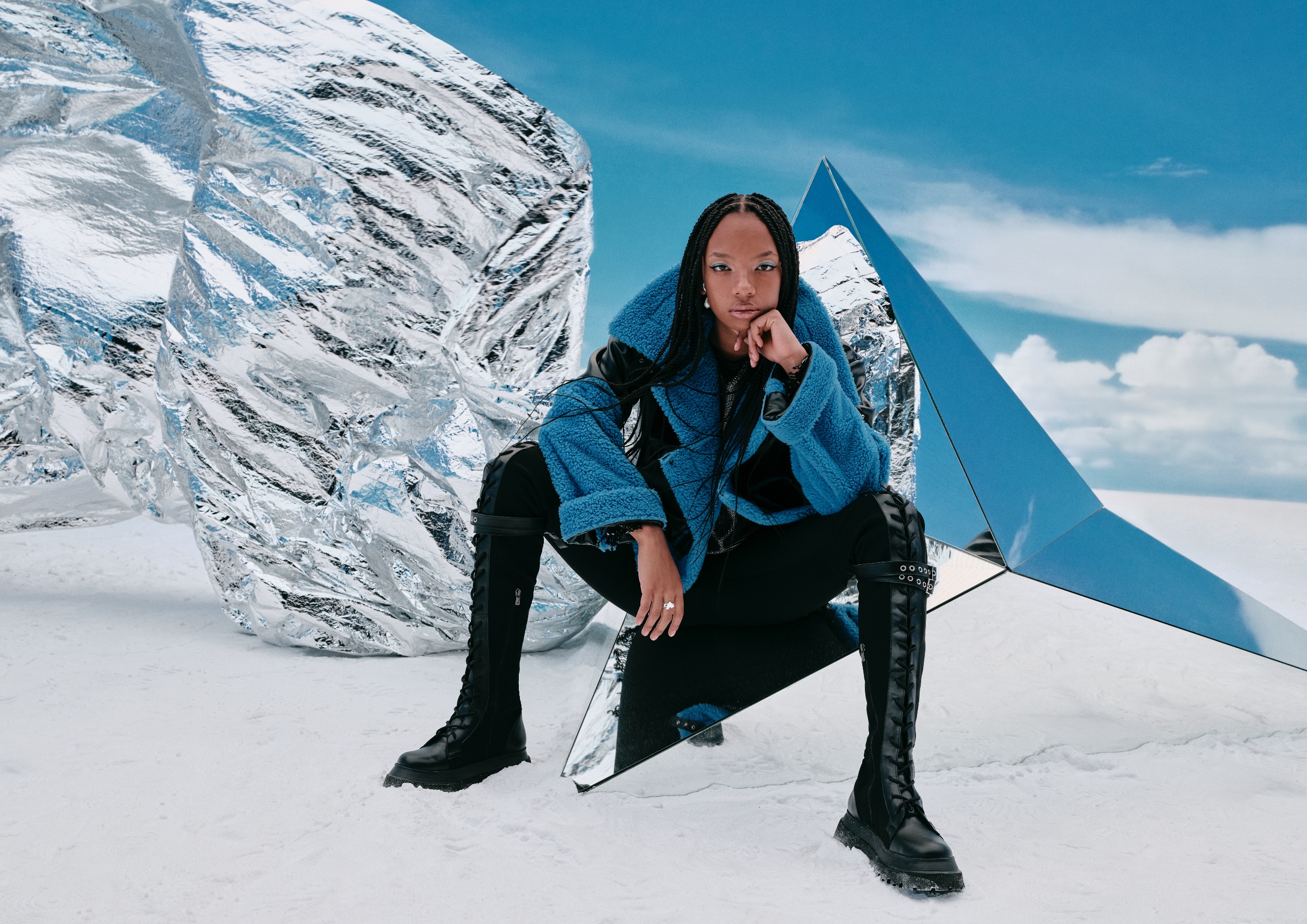 Annick Agbo for Vdr Campaign shooting news photo