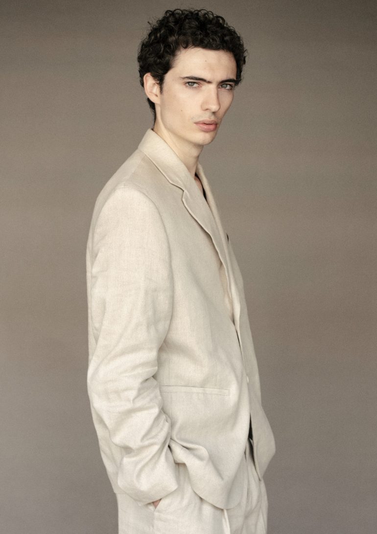 Piero Mendez book photo