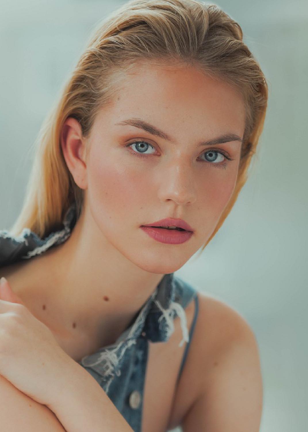 Marga Bosch profile