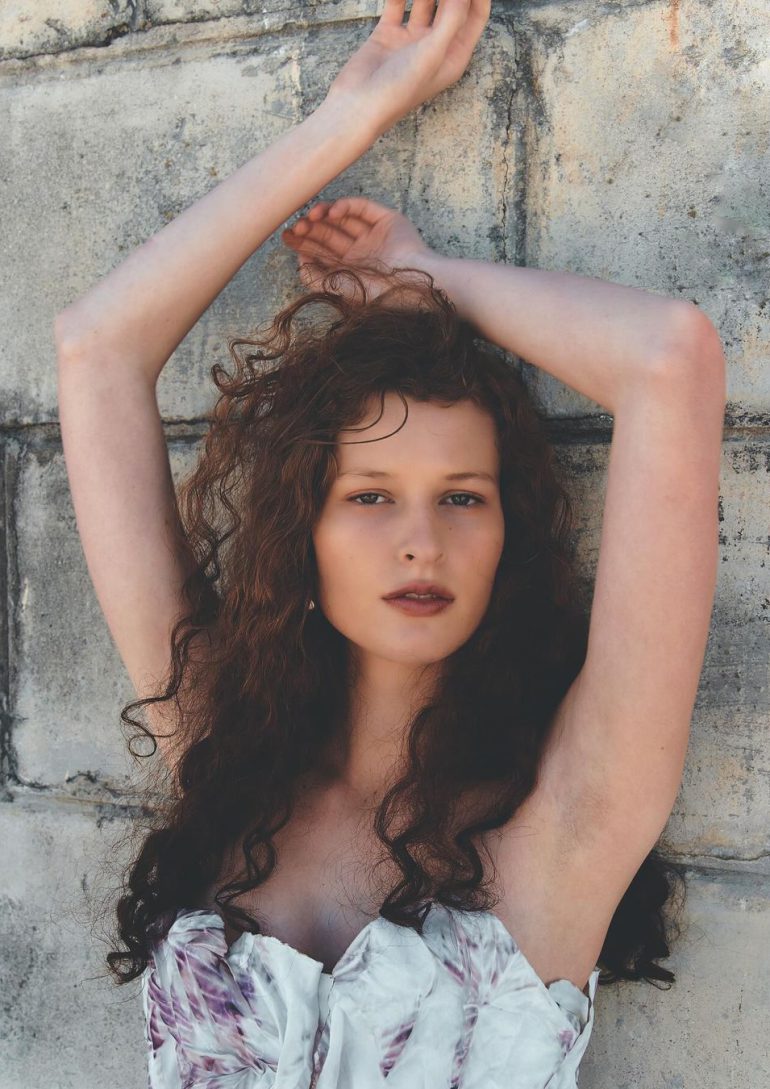 Alyssa Thomson book photo