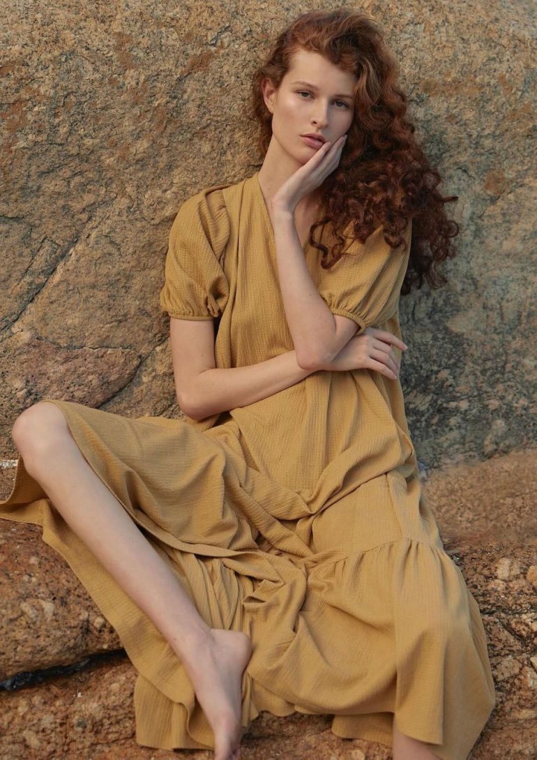 Alyssa Thomson book photo