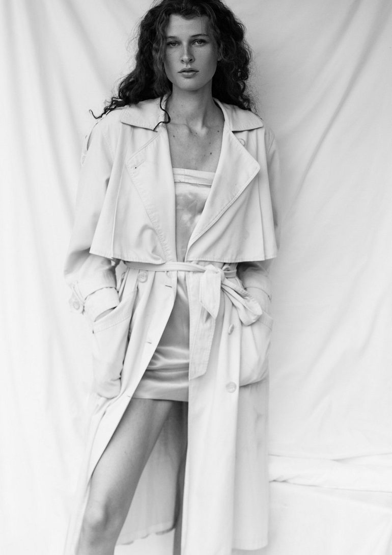 Alyssa Thomson book photo